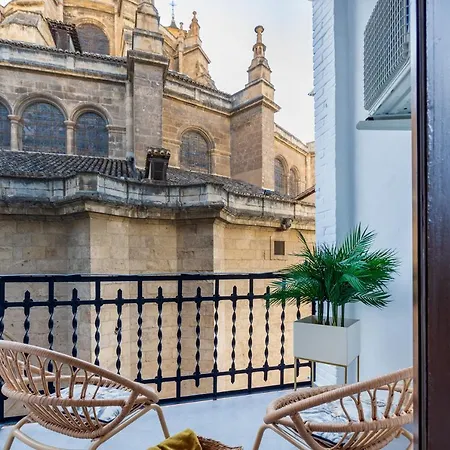Luxury Gran Via Apartments-3